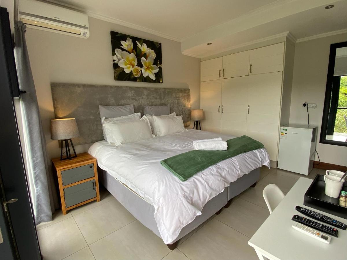 Luxury With Private Balcony And Stunning Dam Views Apartment *