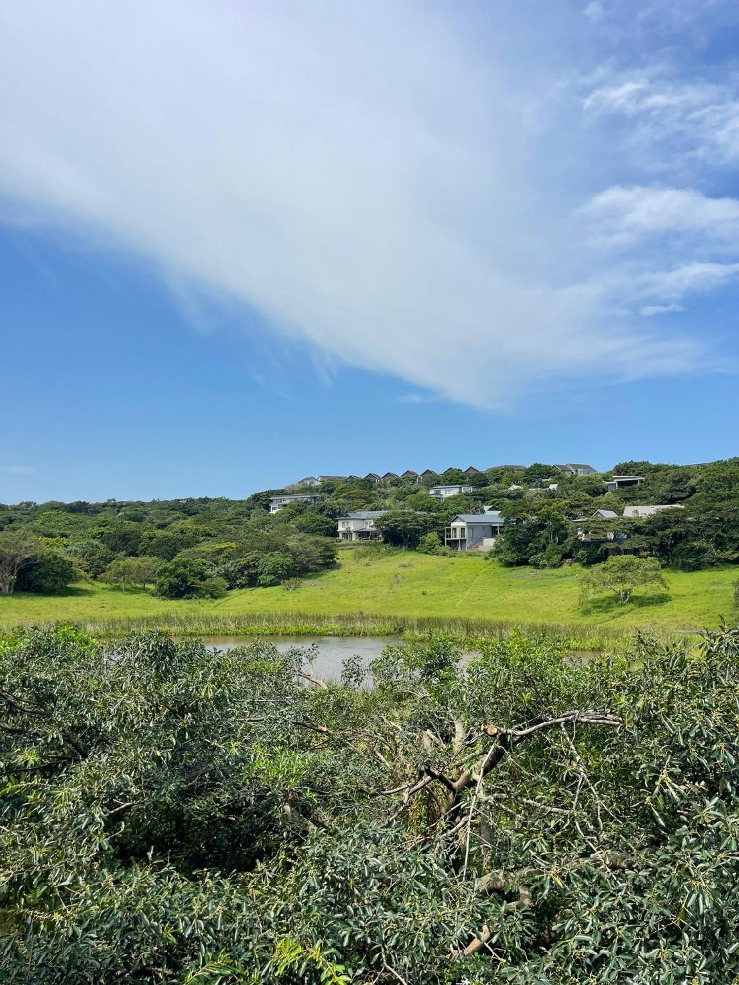 Apartment Luxury With Private Balcony And Stunning Dam Views Ballito