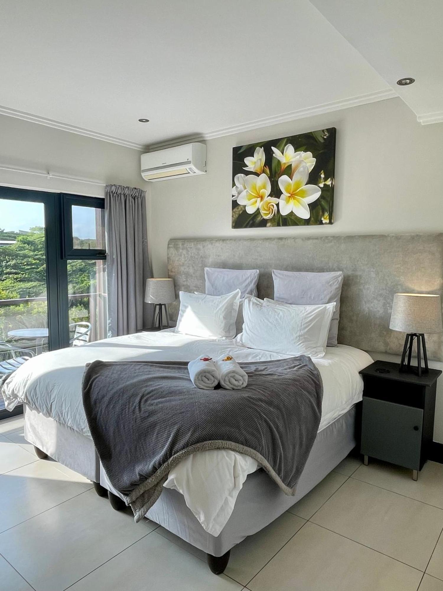 Luxury With Private Balcony And Stunning Dam Views Apartment *